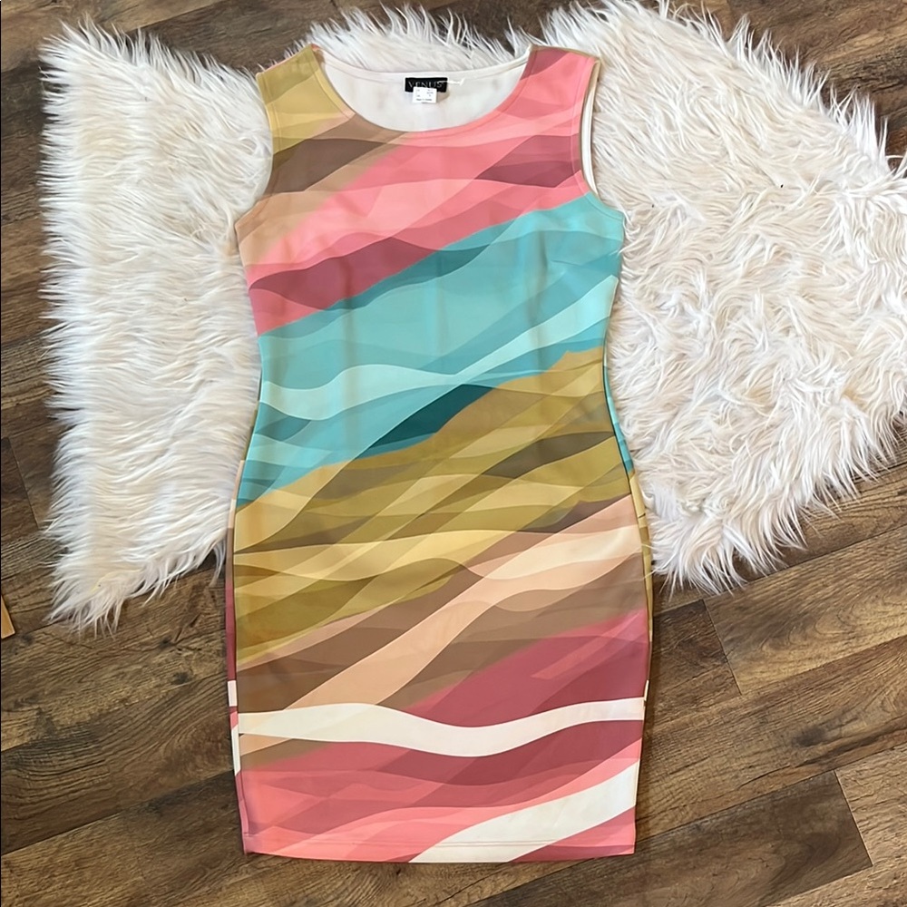Venus NWOT Multi color pink blue sleeveless
Large scoop neck dress size small